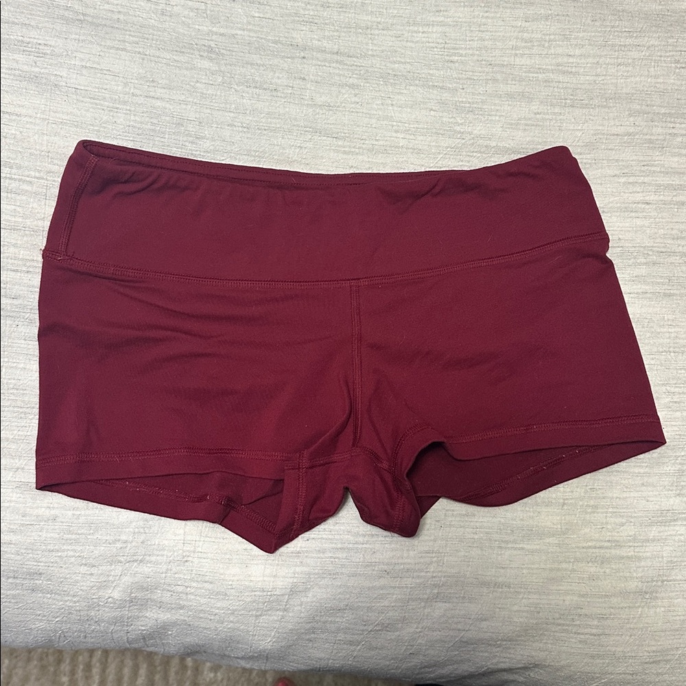 Fleo Women's Athletic Shorts in Burgundy